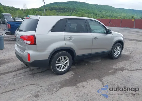 2014 Kia Sorento Lx z USA, uszkodzony, nr VIN 5XYKT3A69EG495031